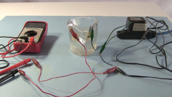 Forming aluminum oxide on positive plate of the simple 
      homemade electrolytic capacitor.